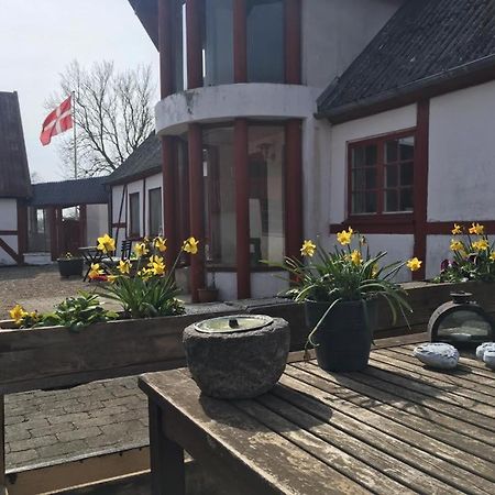 Praestogaard Bed and Breakfast Exteriör bild