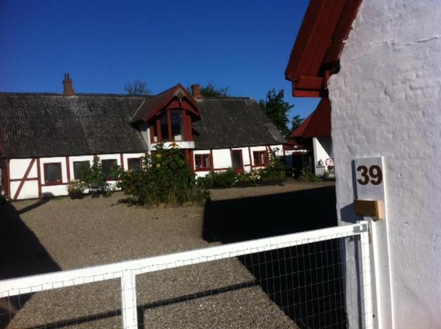 Praestogaard Bed and Breakfast Exteriör bild