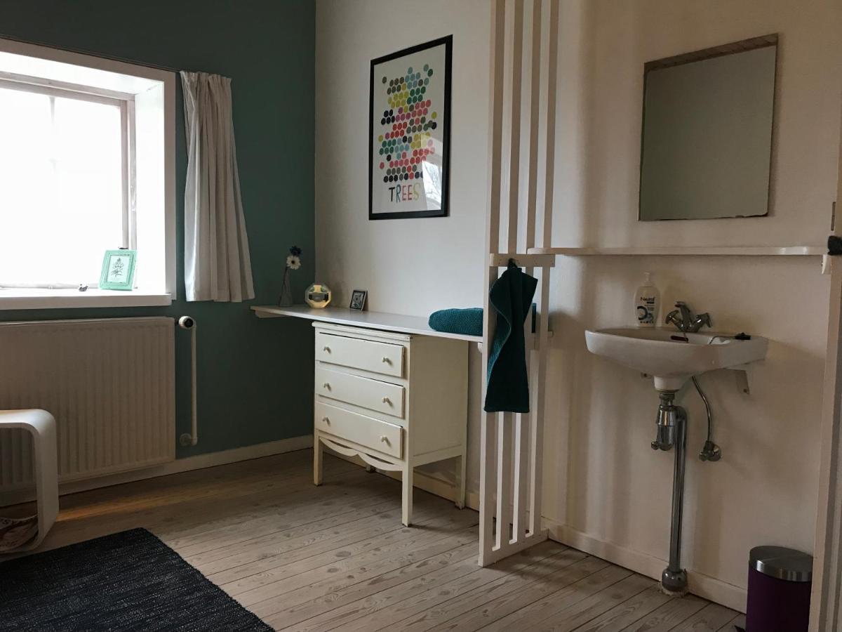 Praestogaard Bed and Breakfast Exteriör bild